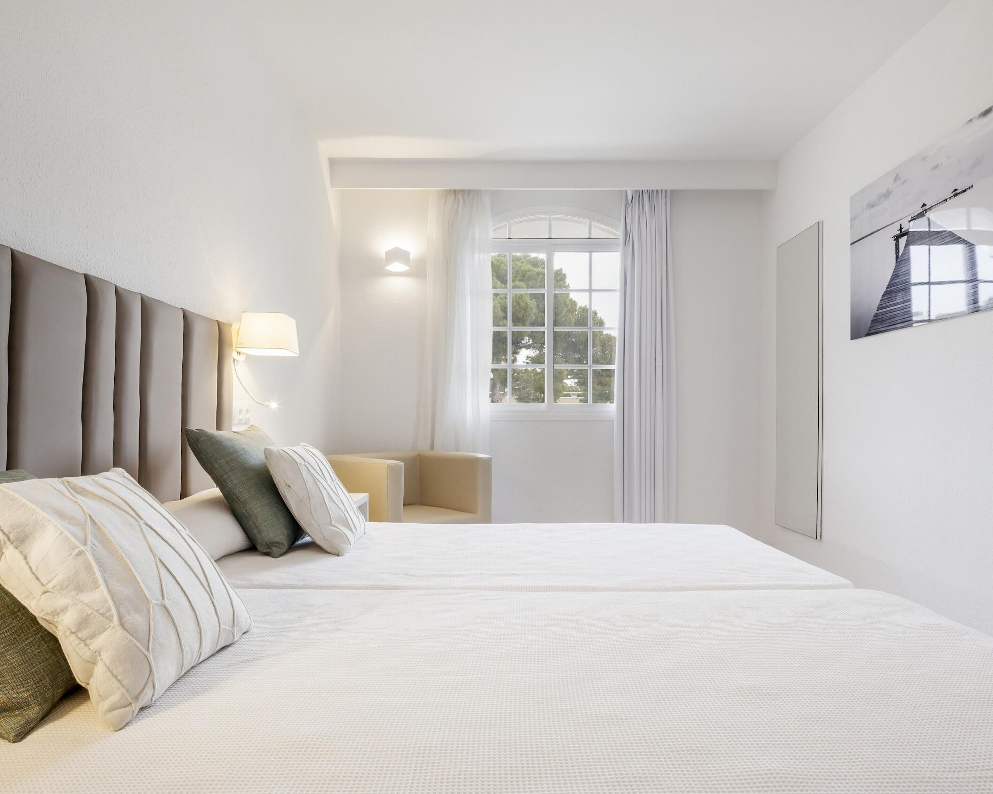 Ilunion Menorca Lejlighedshotel Cala Galdana  Eksteriør billede